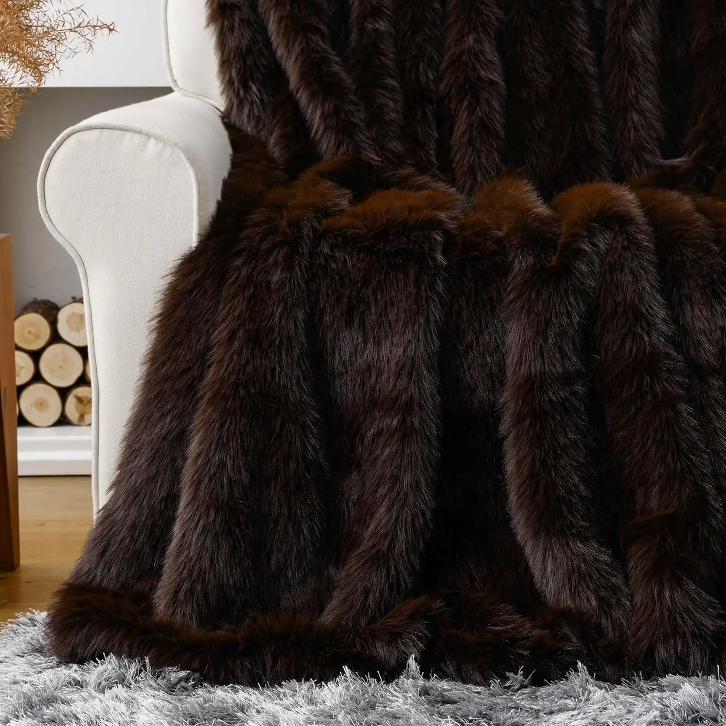 Luxury Faux Fur Throw Blanket for Bed and Home Decor