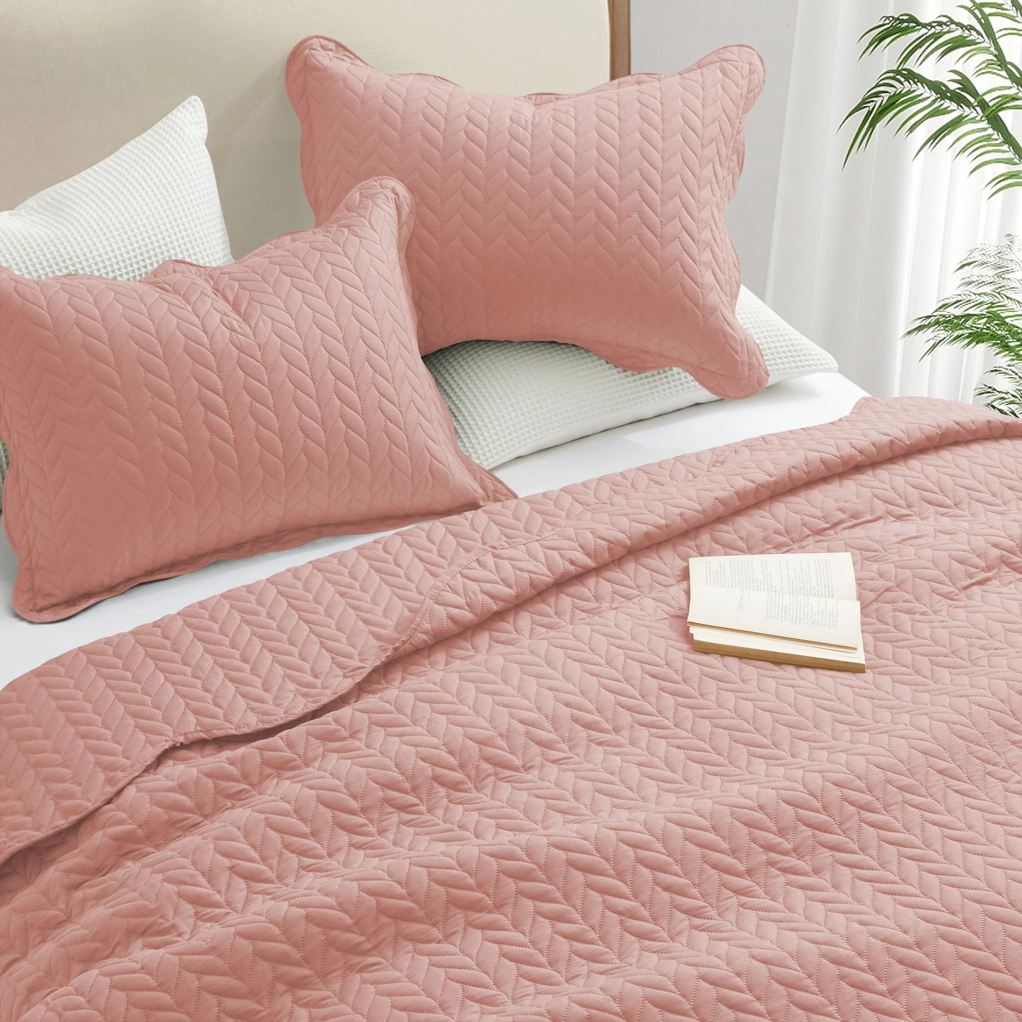 LUXEVOIR 3 Piece Cooling Microfiber Quilt Set Lightweight