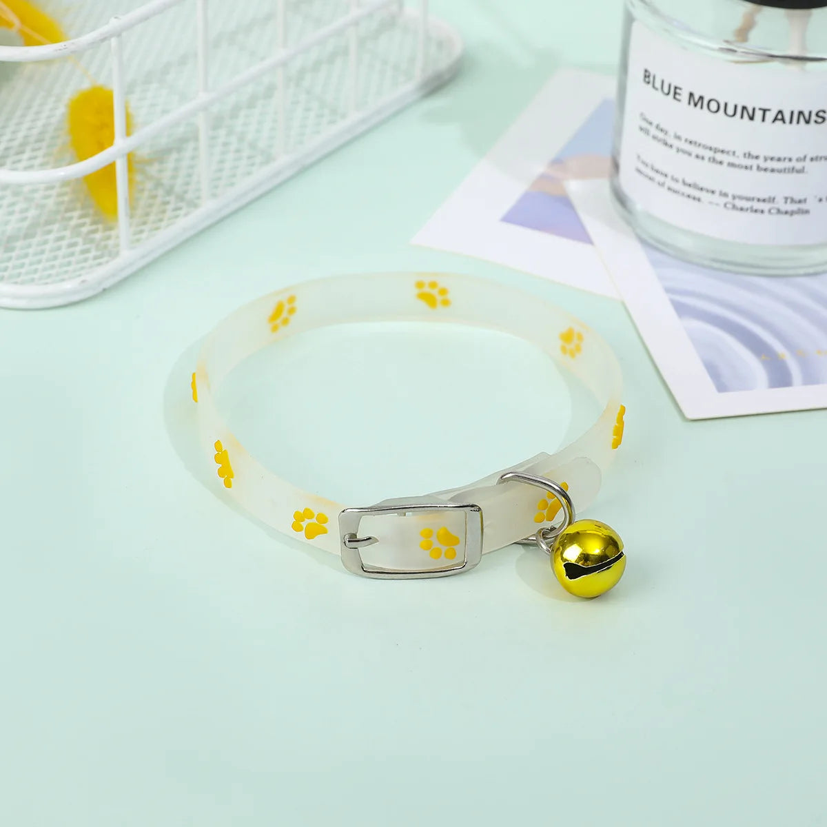 Luminous Cat Collar With Fluorescent Silicone Bell