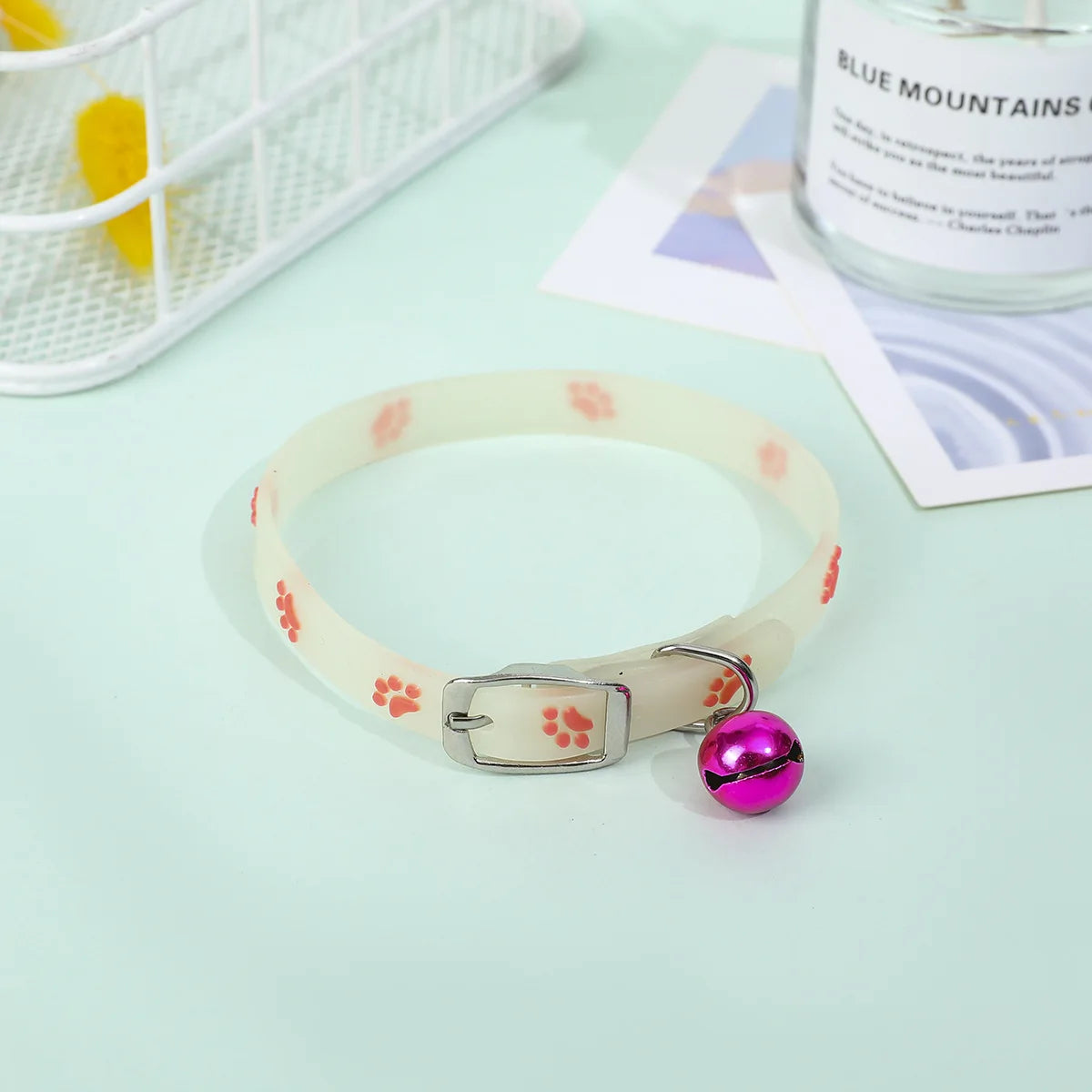 Luminous Cat Collar With Fluorescent Silicone Bell