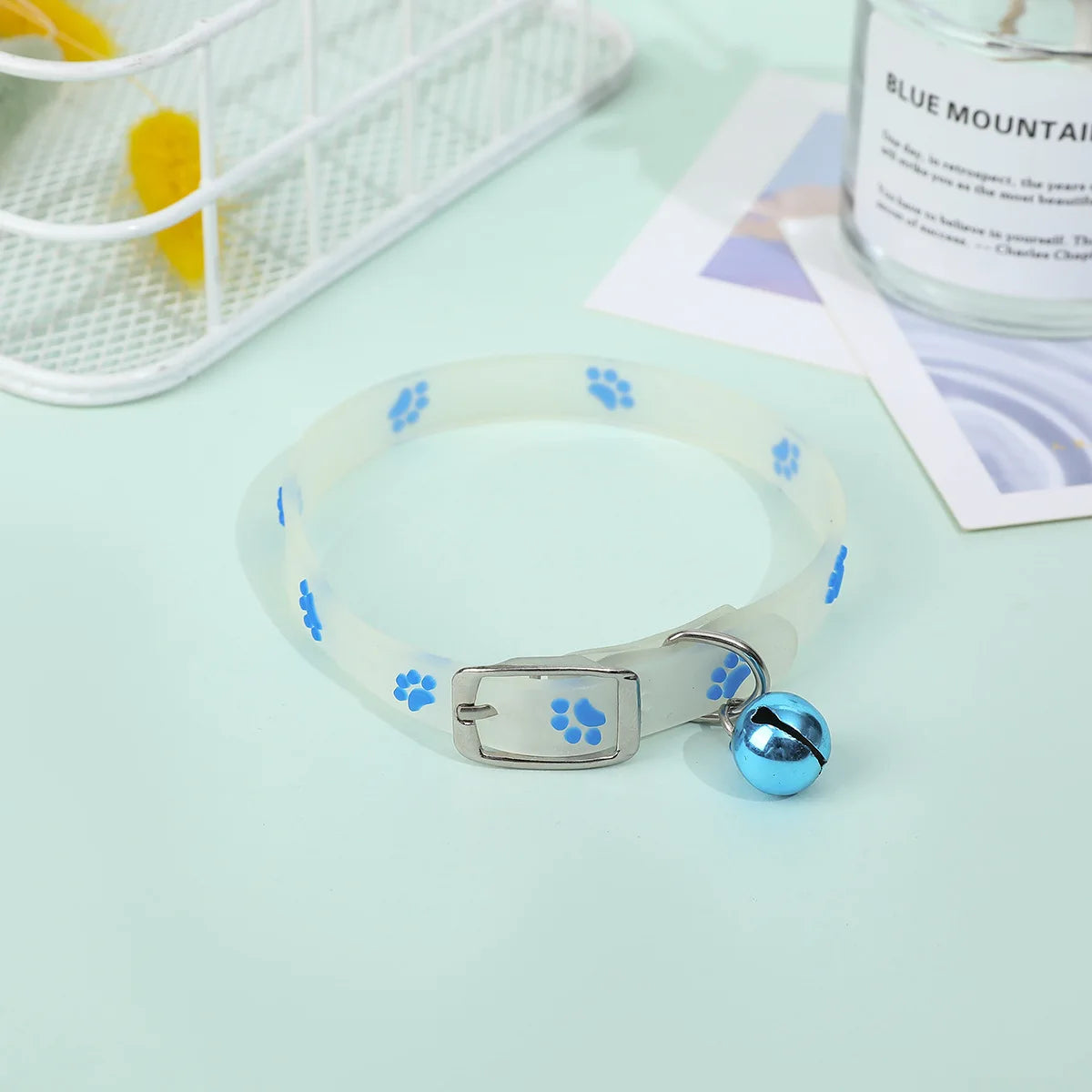 Luminous Cat Collar With Fluorescent Silicone Bell
